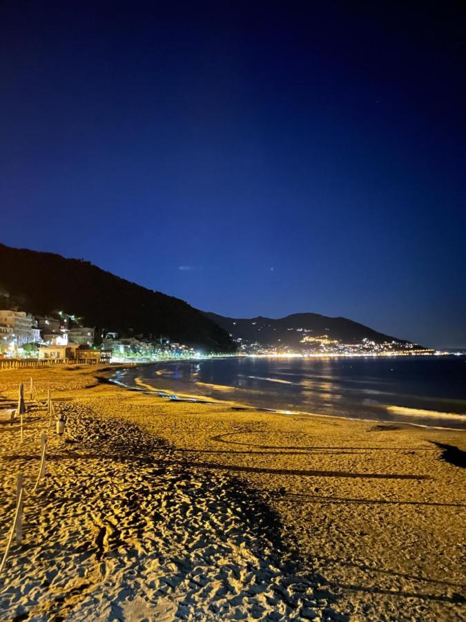 Hotel Del Golfo Laigueglia Eksteriør billede