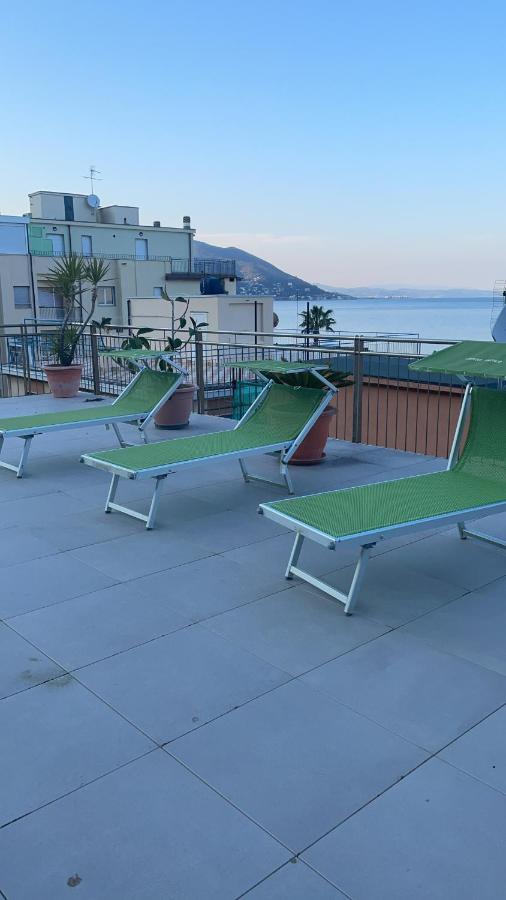 Hotel Del Golfo Laigueglia Eksteriør billede
