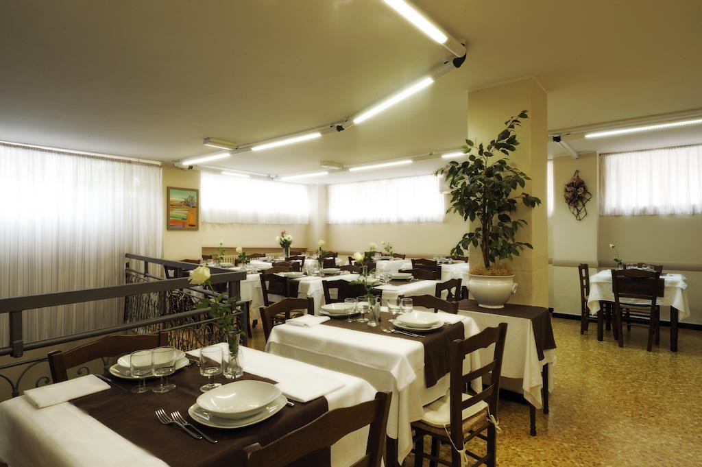 Hotel Del Golfo Laigueglia Eksteriør billede